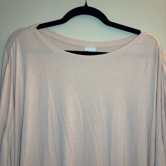 all in motion Target Brand Women’s Light Pink Athletic LongSleeve Shirt Size XXL - Picture 2 of 9